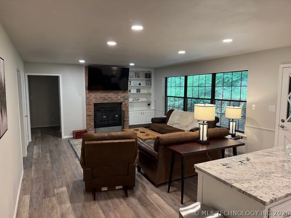 1444 Oakdale Drive Bartlesville, OK 74006