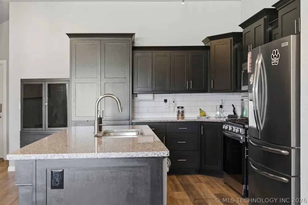 1407 E 150 STREET S Glenpool, OK 74033
