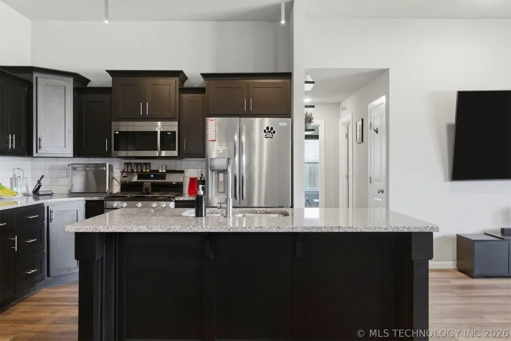 1407 E 150 STREET S Glenpool, OK 74033