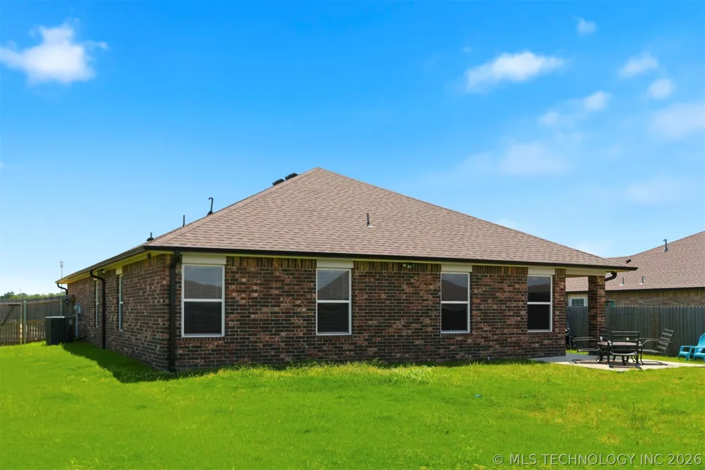 1407 E 150 STREET S Glenpool, OK 74033