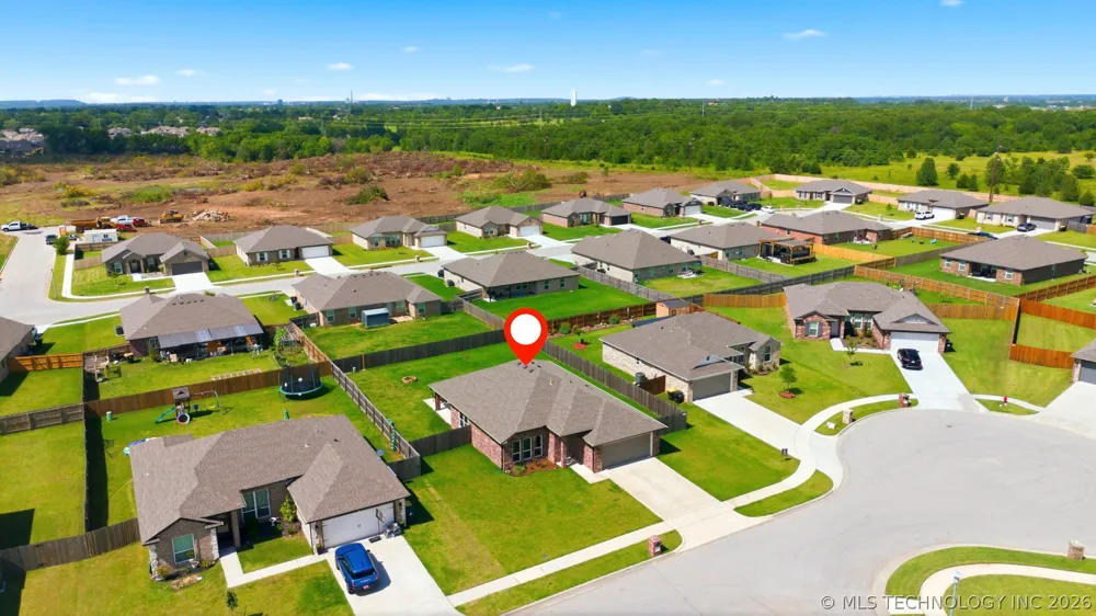1407 E 150 STREET S Glenpool, OK 74033