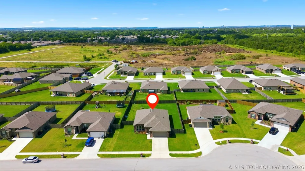 1407 E 150 STREET S Glenpool, OK 74033