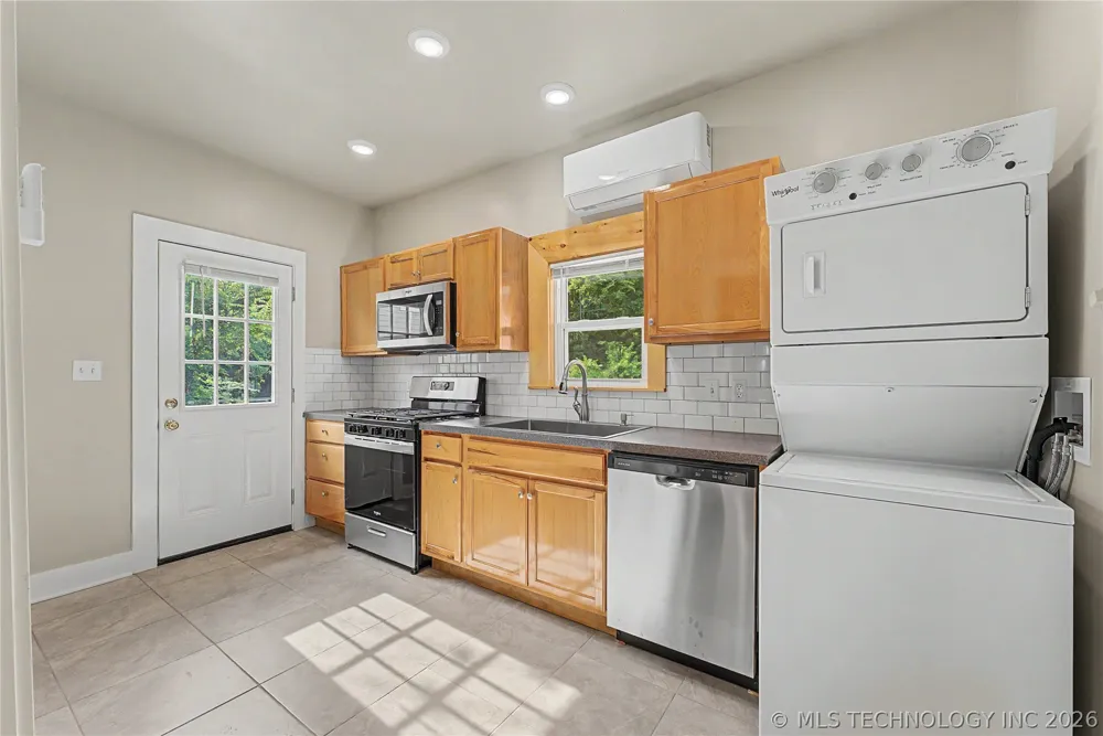 2015 E 2nd Street Tulsa, OK 74104