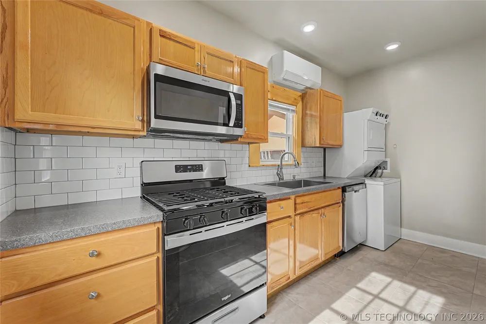 2015 E 2nd Street Tulsa, OK 74104