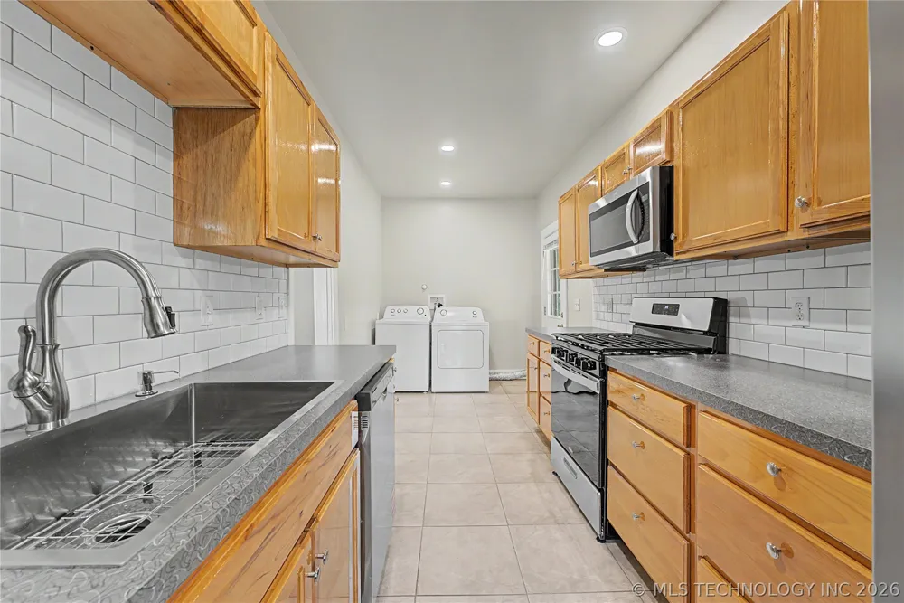 2015 E 2nd Street Tulsa, OK 74104
