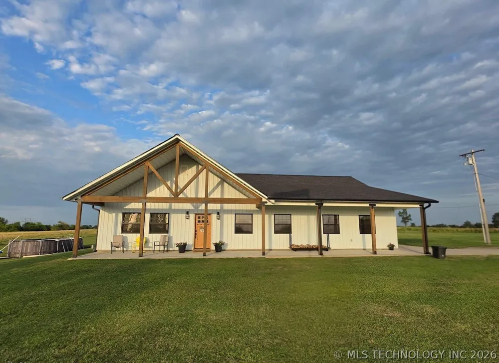 19400 S 300 ROAD Morris, OK 74445