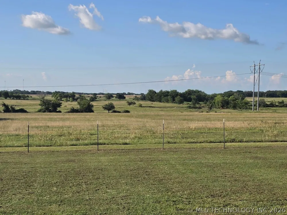 19400 S 300 ROAD Morris, OK 74445