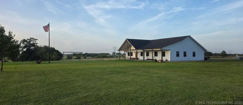 19400 S 300 ROAD Morris, OK 74445