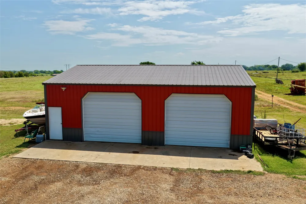 19400 S 300 ROAD Morris, OK 74445