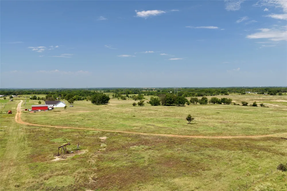19400 S 300 ROAD Morris, OK 74445
