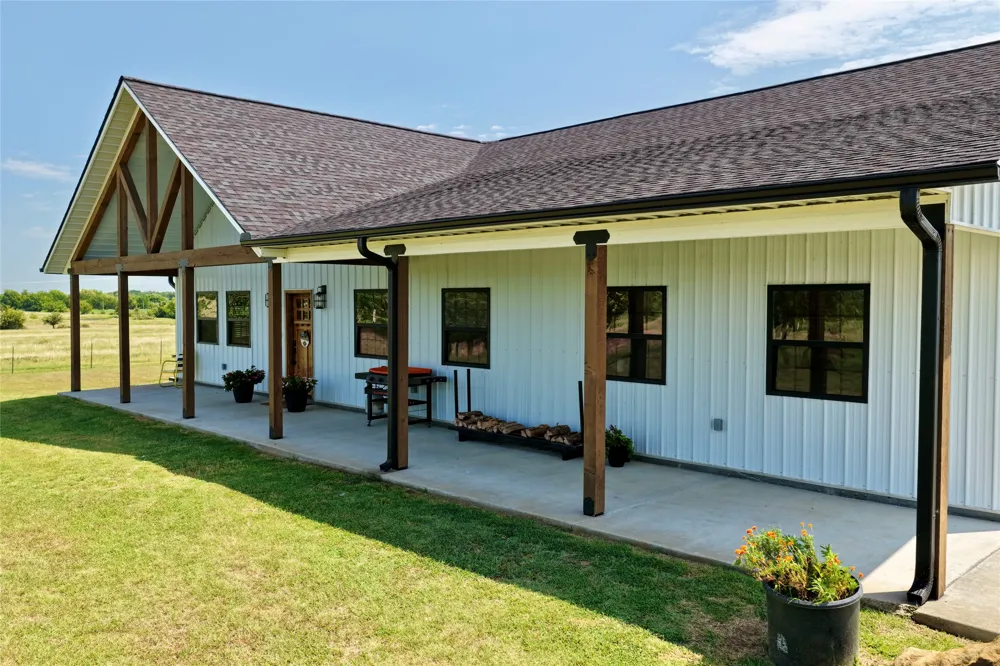 19400 S 300 ROAD Morris, OK 74445