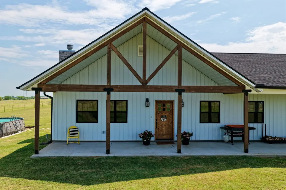 19400 S 300 ROAD Morris, OK 74445