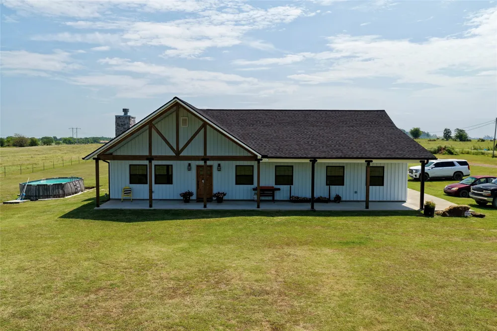 19400 S 300 ROAD Morris, OK 74445