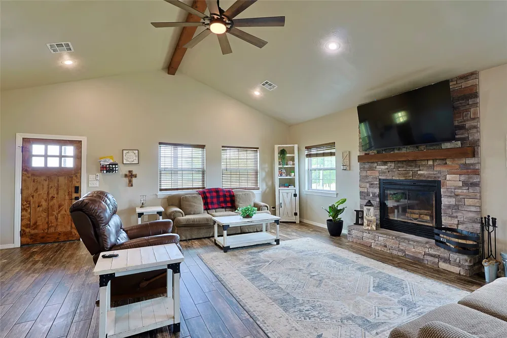 19400 S 300 ROAD Morris, OK 74445