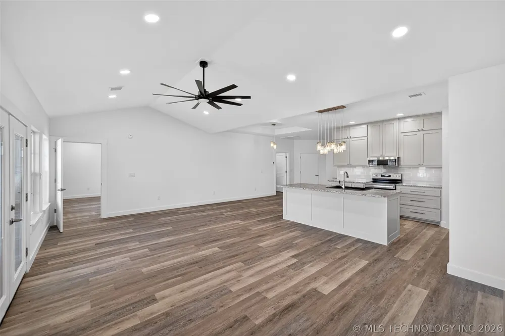 207 Lindsey Avenue Adair, OK 74330