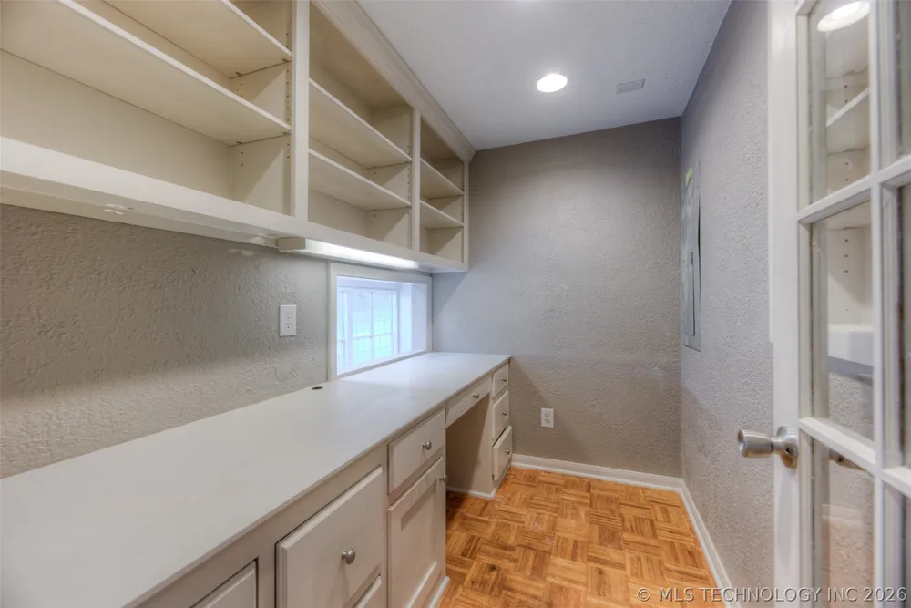 4912 S 165th WestAvenue Sand Springs, OK 74063