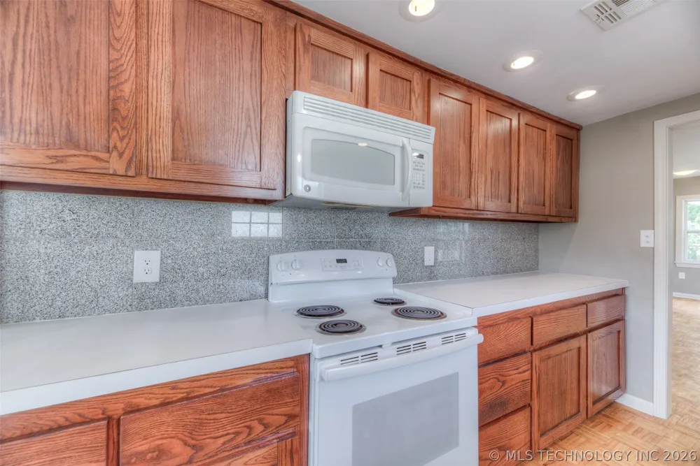 4912 S 165th WestAvenue Sand Springs, OK 74063