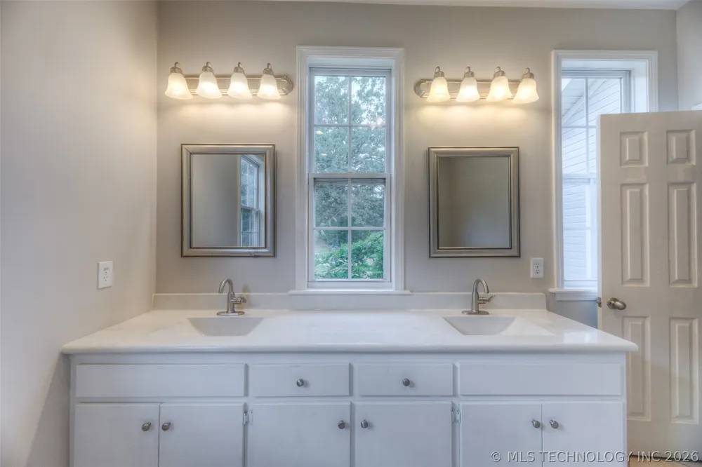 4912 S 165th WestAvenue Sand Springs, OK 74063