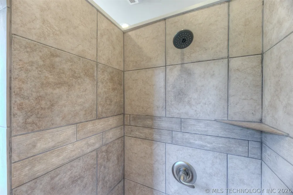 4912 S 165th WestAvenue Sand Springs, OK 74063