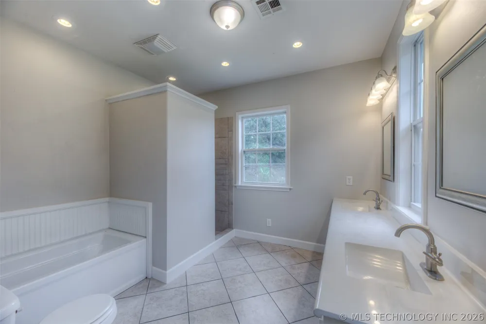 4912 S 165th WestAvenue Sand Springs, OK 74063
