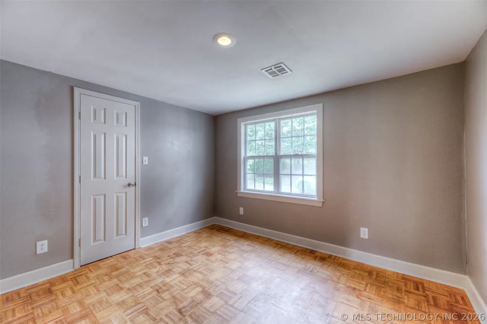 4912 S 165th WestAvenue Sand Springs, OK 74063