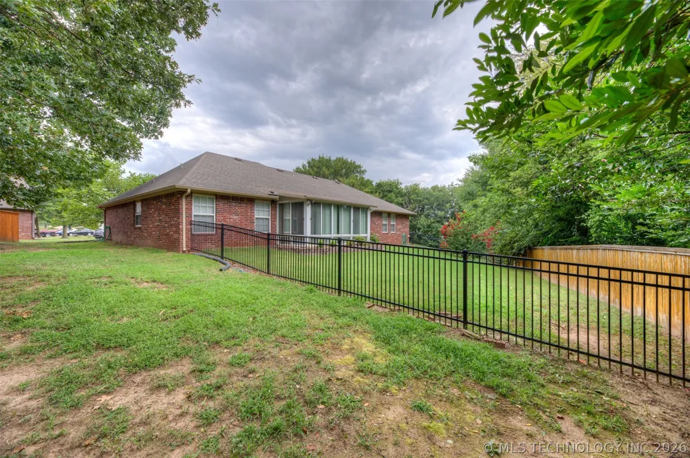 26382 E 111th Court Coweta, OK 74429