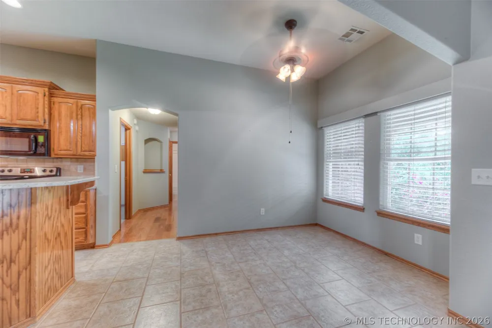 26382 E 111th Court Coweta, OK 74429