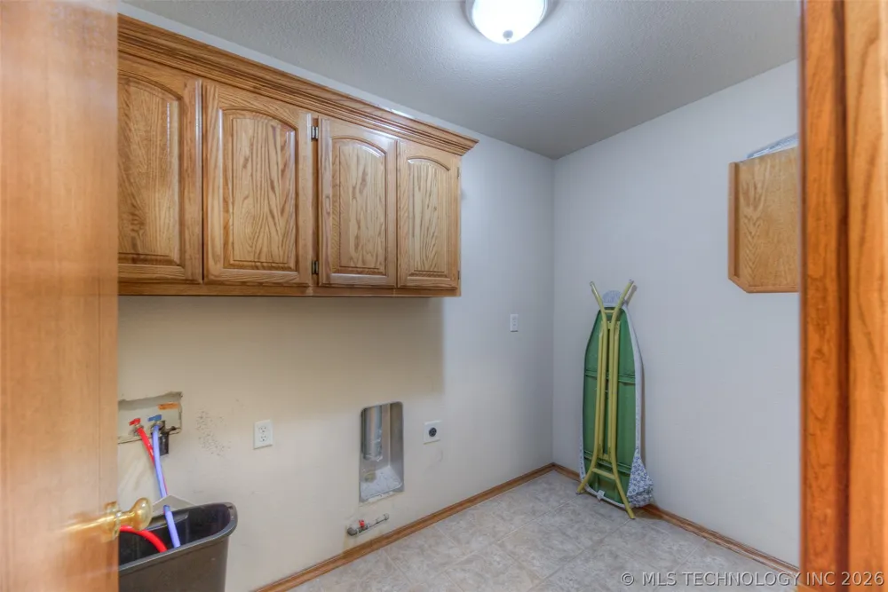 26382 E 111th Court Coweta, OK 74429