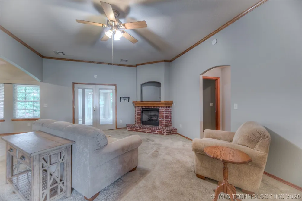 26382 E 111th Court Coweta, OK 74429