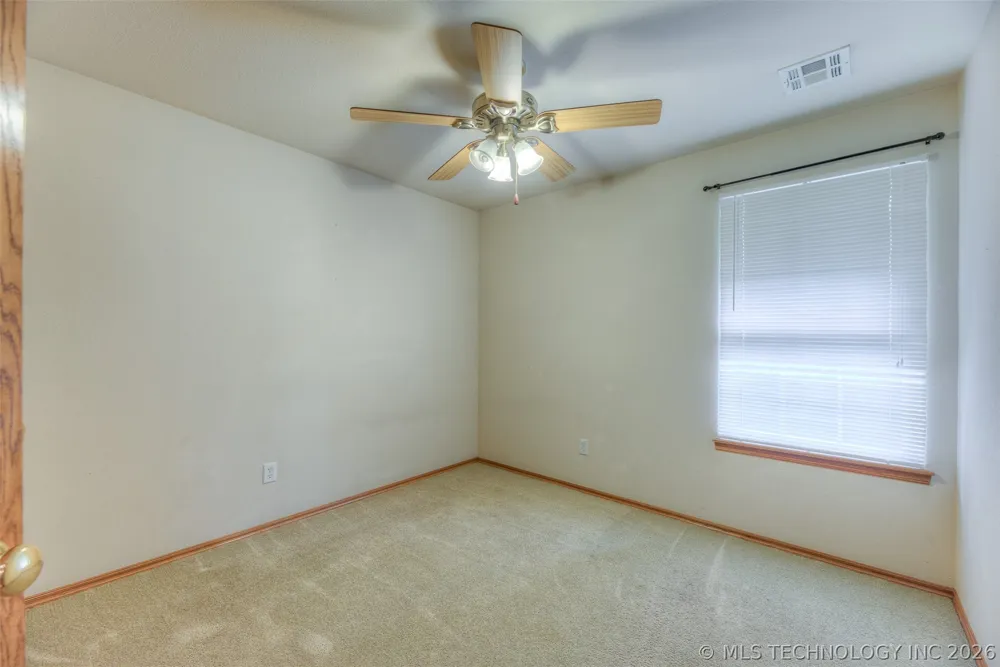 26382 E 111th Court Coweta, OK 74429