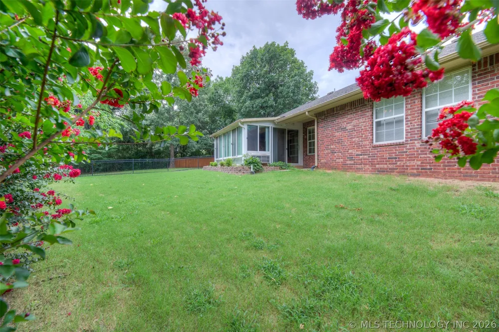 26382 E 111th Court Coweta, OK 74429