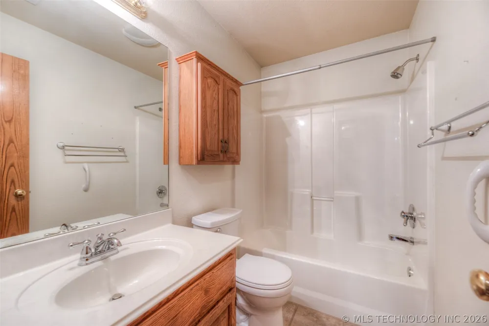 26382 E 111th Court Coweta, OK 74429