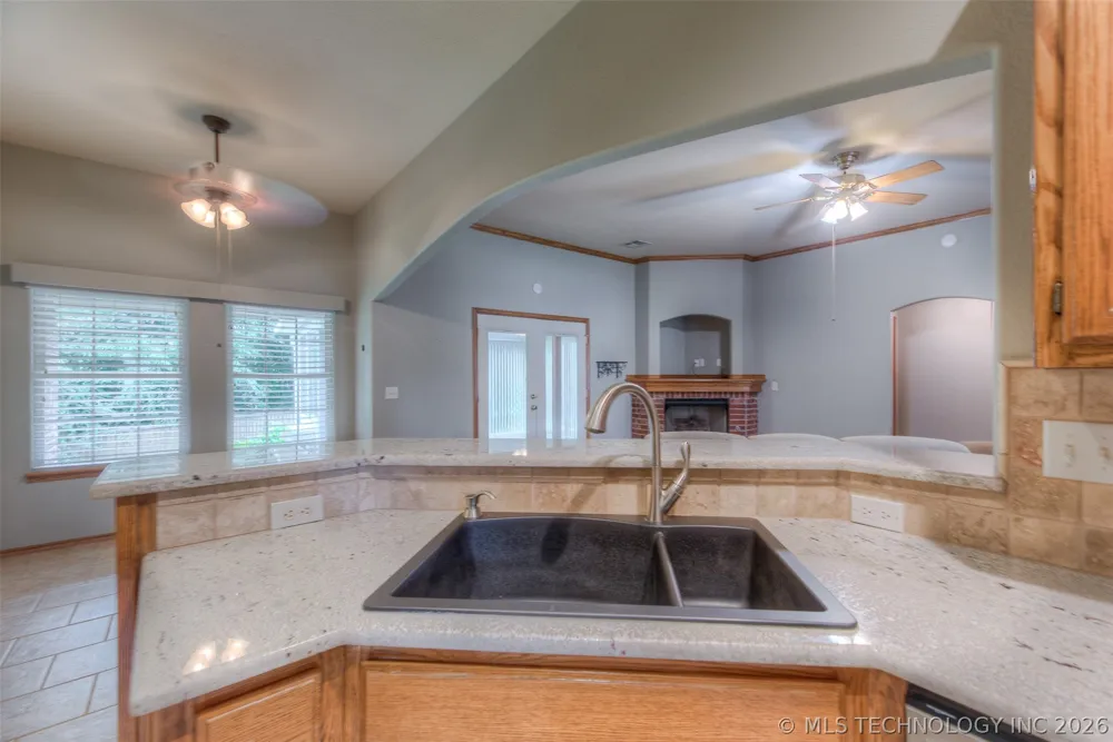 26382 E 111th Court Coweta, OK 74429