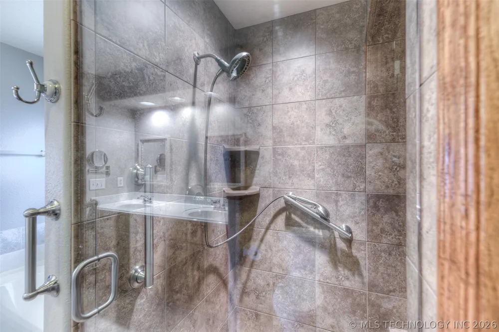 26382 E 111th Court Coweta, OK 74429