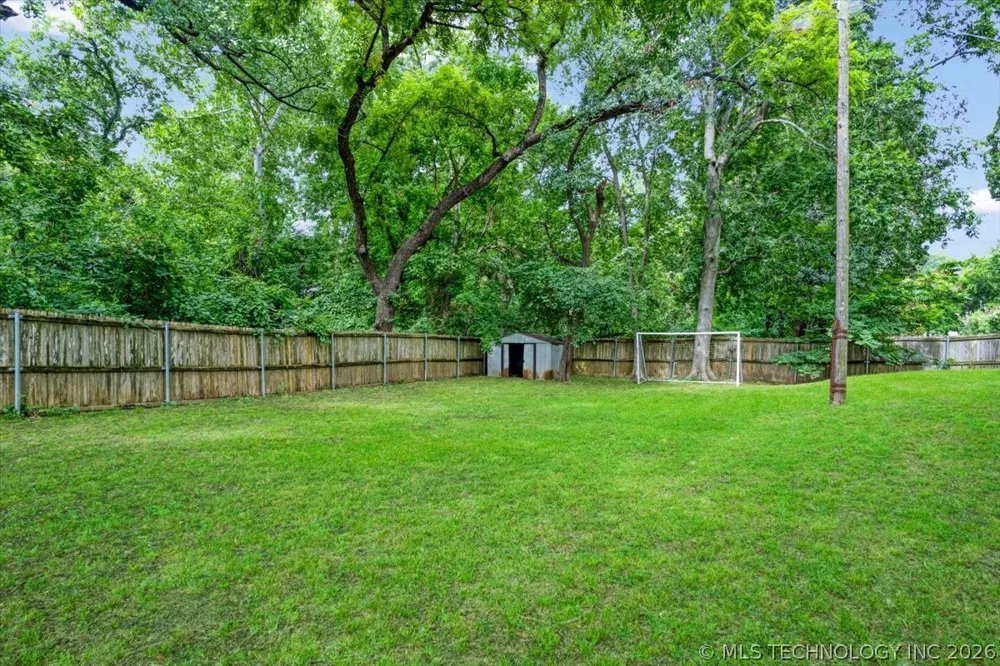 1103 5th Durant, OK 74701