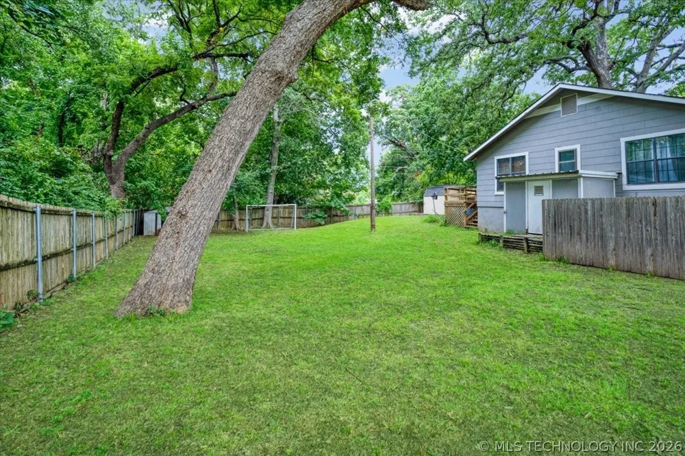 1103 5th Durant, OK 74701