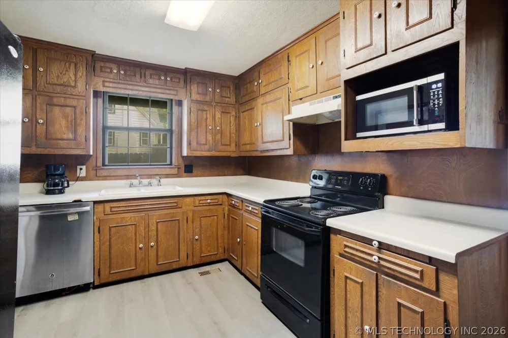 1103 5th Durant, OK 74701