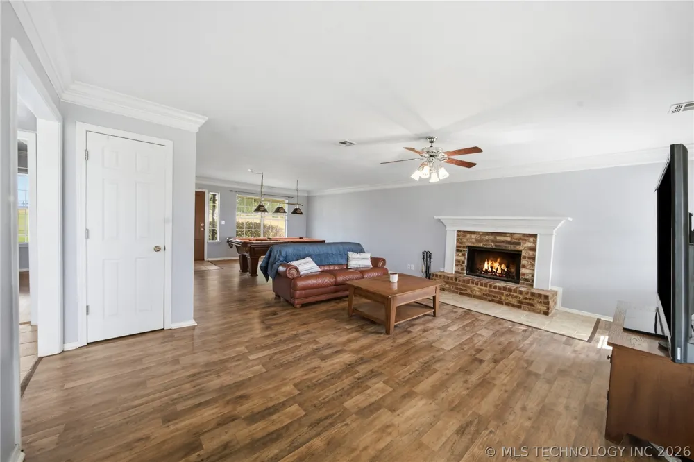 17817 Louisville Avenue Skiatook, OK 74070