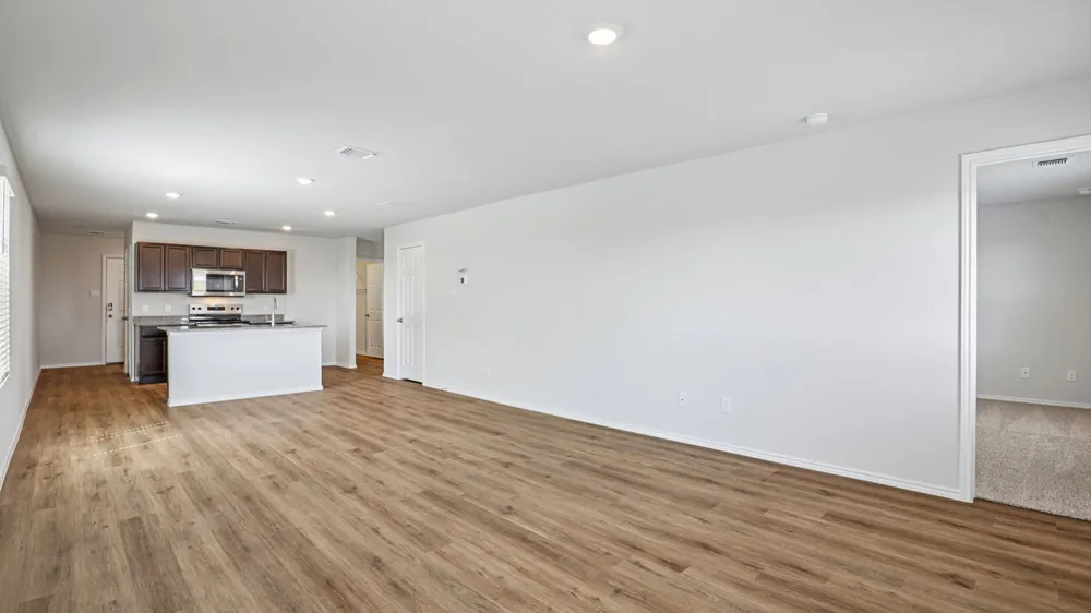 124 Dagney Court Jarrell, TX 76537