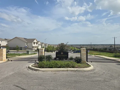 7520 Magnolia Village Village #101