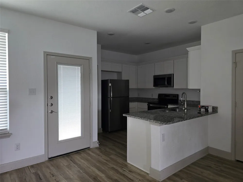 7520 Magnolia Village Village #101 San Antonio, TX 78252