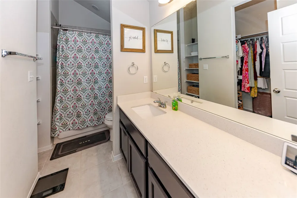 303 Schuyerville Drive Elgin, TX 78621