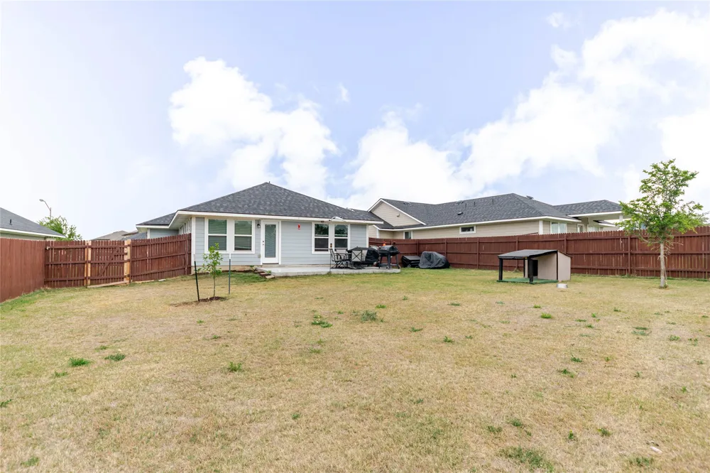 303 Schuyerville Drive Elgin, TX 78621