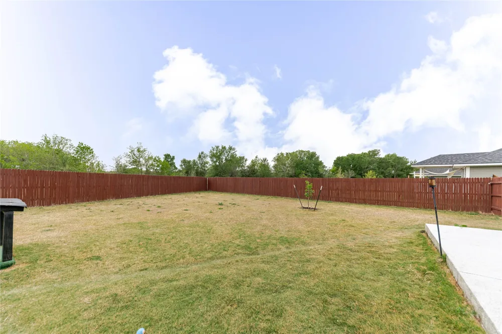 303 Schuyerville Drive Elgin, TX 78621