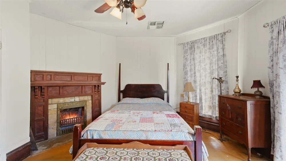 503 Main Street Martindale, TX 78655