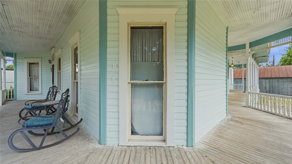 503 Main Street Martindale, TX 78655