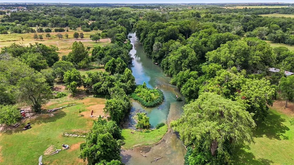 503 Main Street Martindale, TX 78655