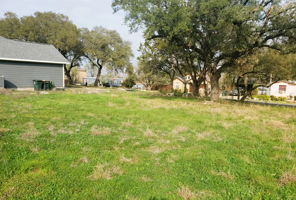 1906 Crazyhorse Pass Austin, TX 78734