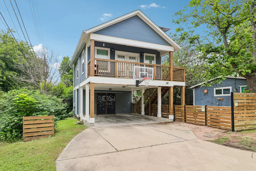4315 Bellvue Avenue Austin, TX 78756