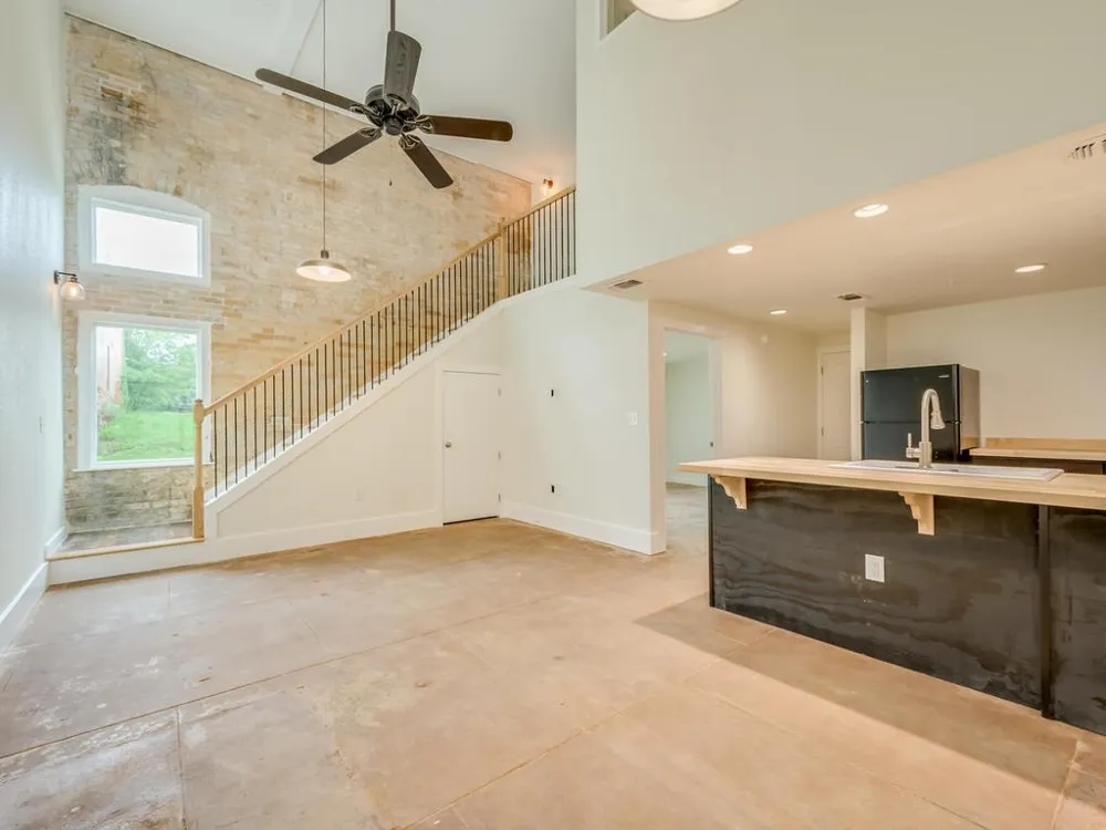 110 S Main Street #103 Elgin, TX 78621